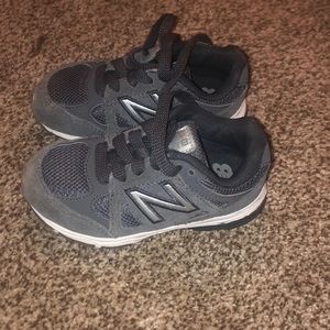 New balance Tennis shoes